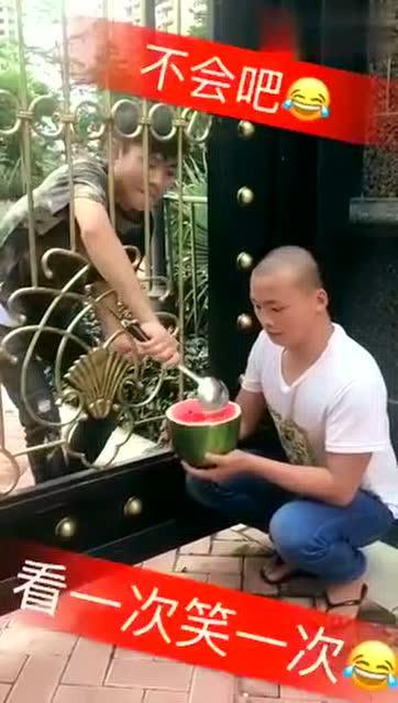 探长吃瓜搞笑段子,笑料百出,探案之余的欢乐时光