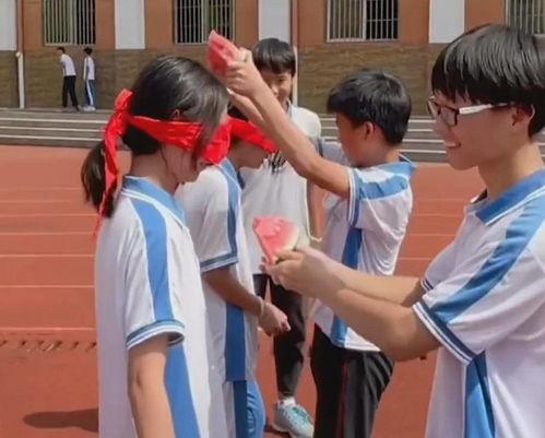 蒙眼吃大瓜,揭秘蒙眼吃大瓜的趣味与技巧